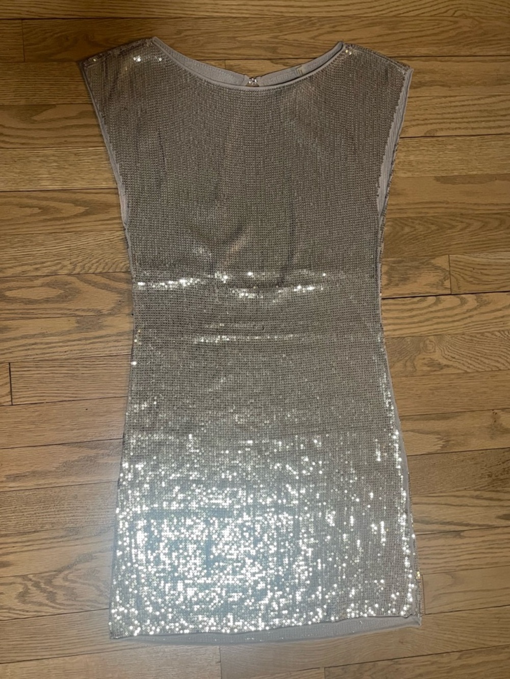 Alice + Olivia Sleeveless Golden Sequin Keyhole Back Shift Mini Dress - Sz S/P